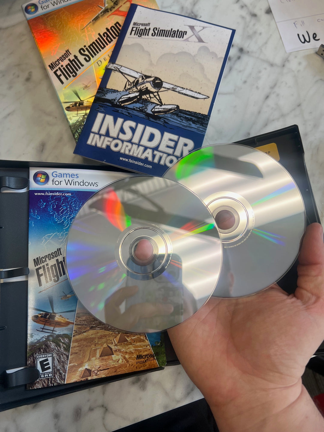 Microsoft Flight Simulator X Deluxe Edition - PC DVD Windows UP81925