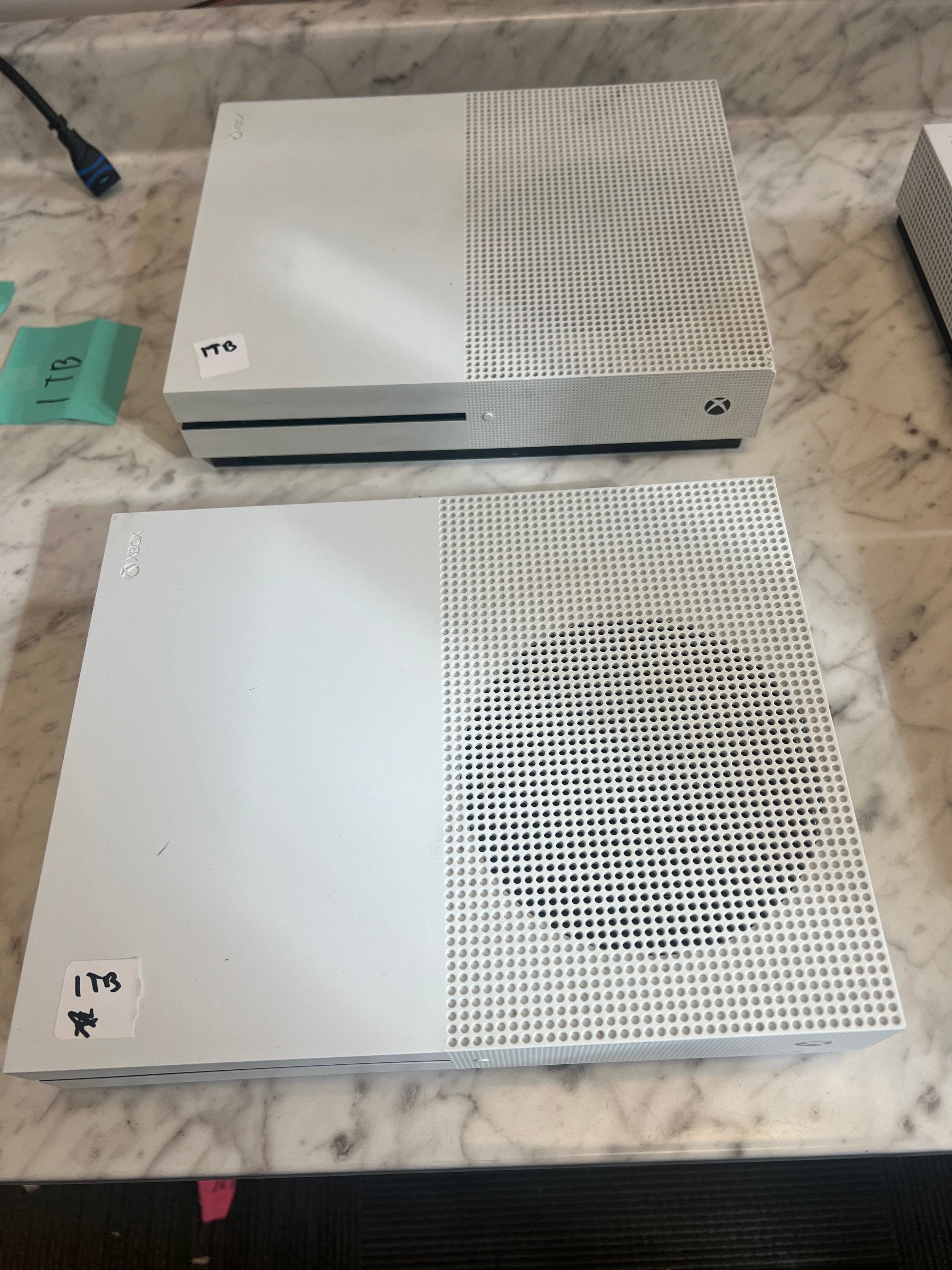 Xbox one s newest (WORKS)