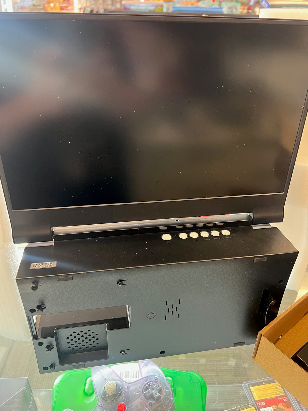 Xbox Series X Integrated LED Monitor Attaches to Game Console U81825