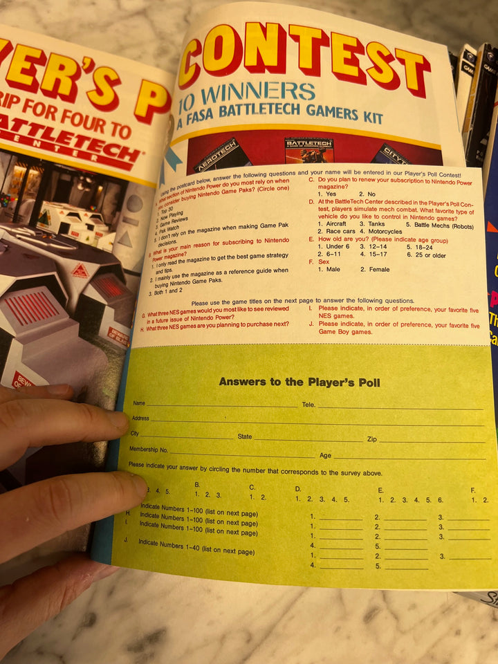 Nintendo Power Volume 21 Star Tropics w/ Poster  NP82025