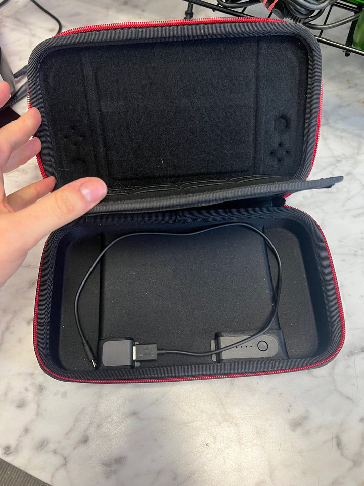 "Liboer" Nintendo Switch Soft Carry case w/ built in battery/charger   C82025