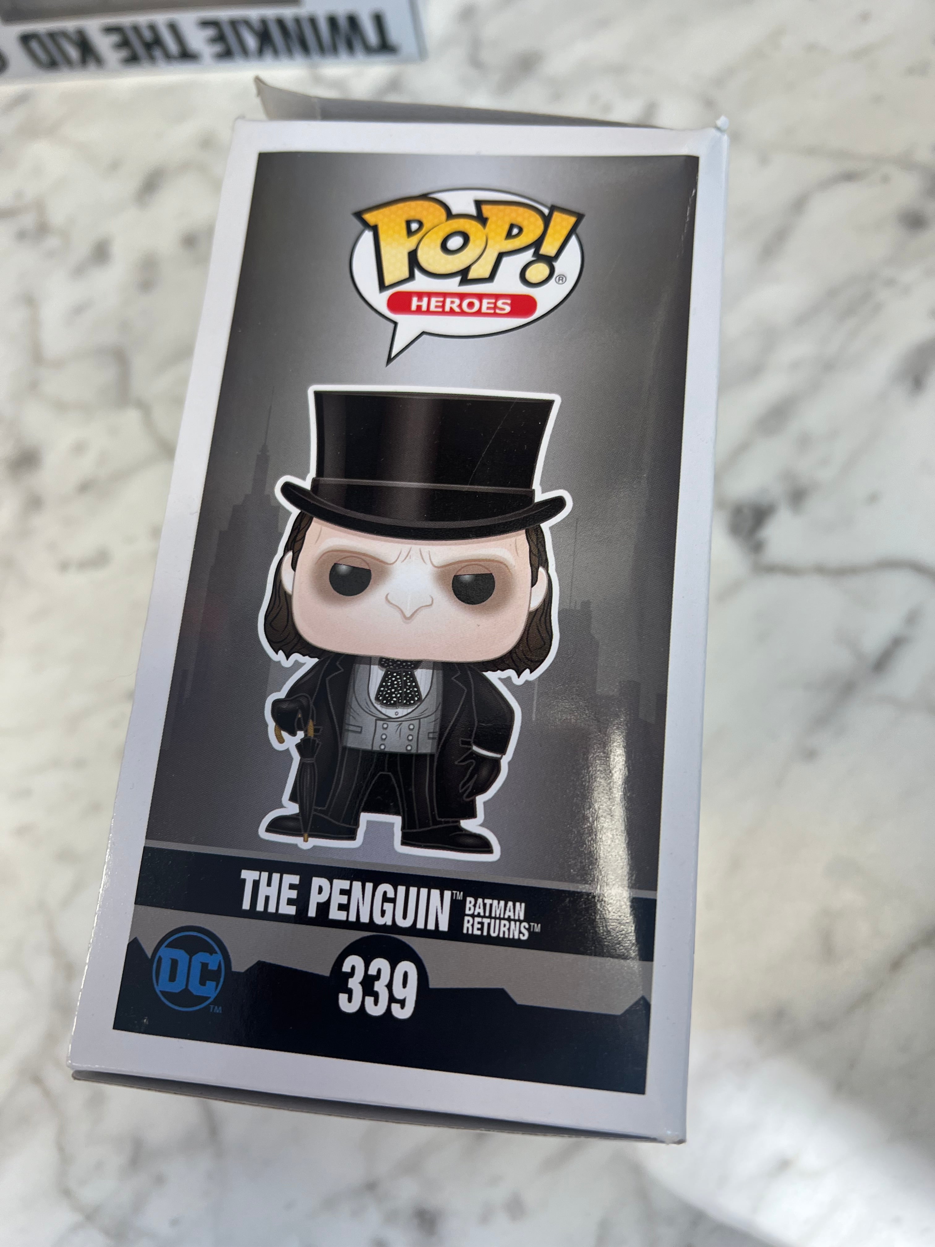 Funko Pop ★ BATMAN RETURNS THE PENGUIN Amazon.com: Funko Pop! Heroes: Batman Returns- Penguin