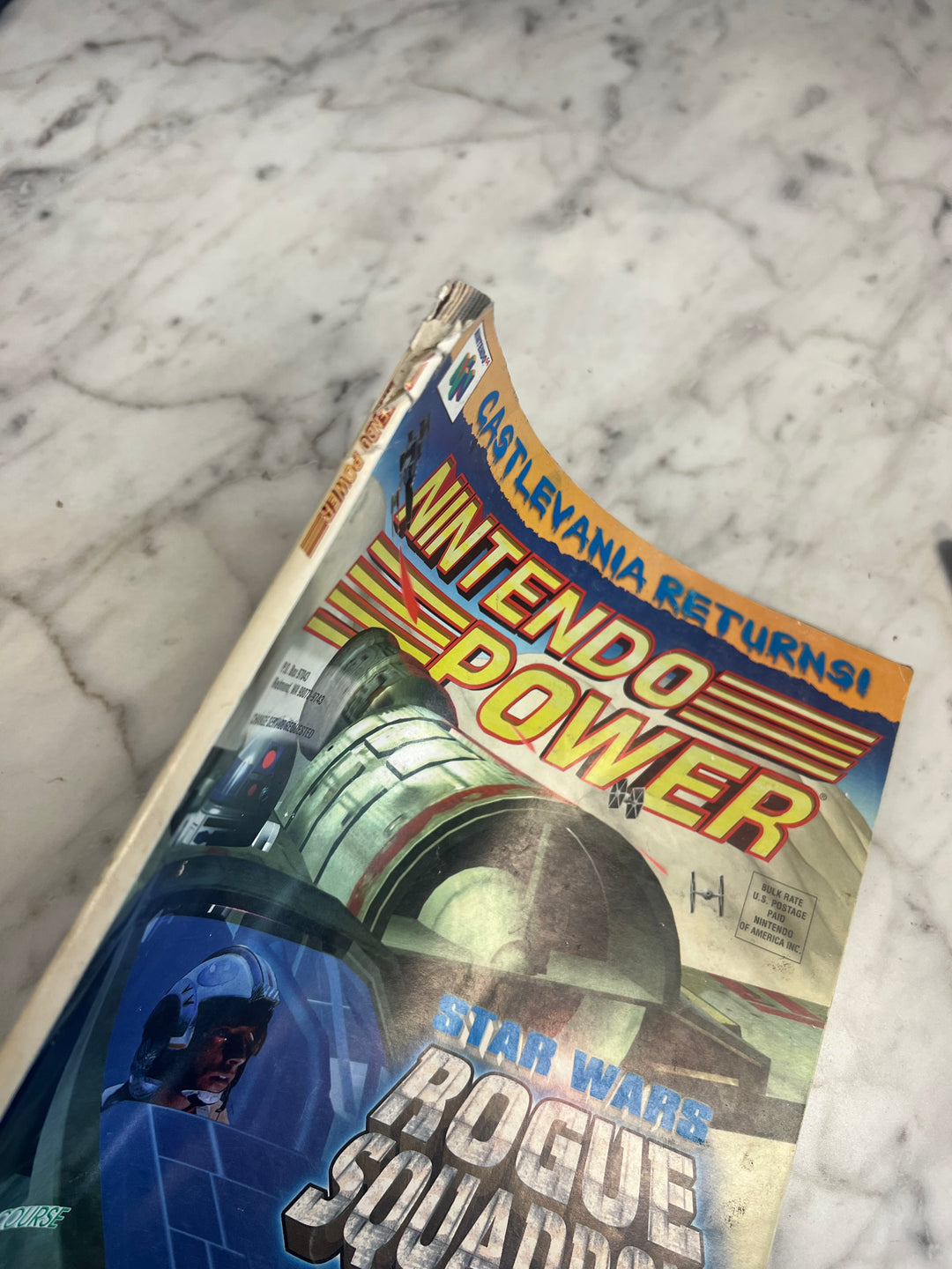 Used Nintendo Power Volume 115 with Poster NP52925