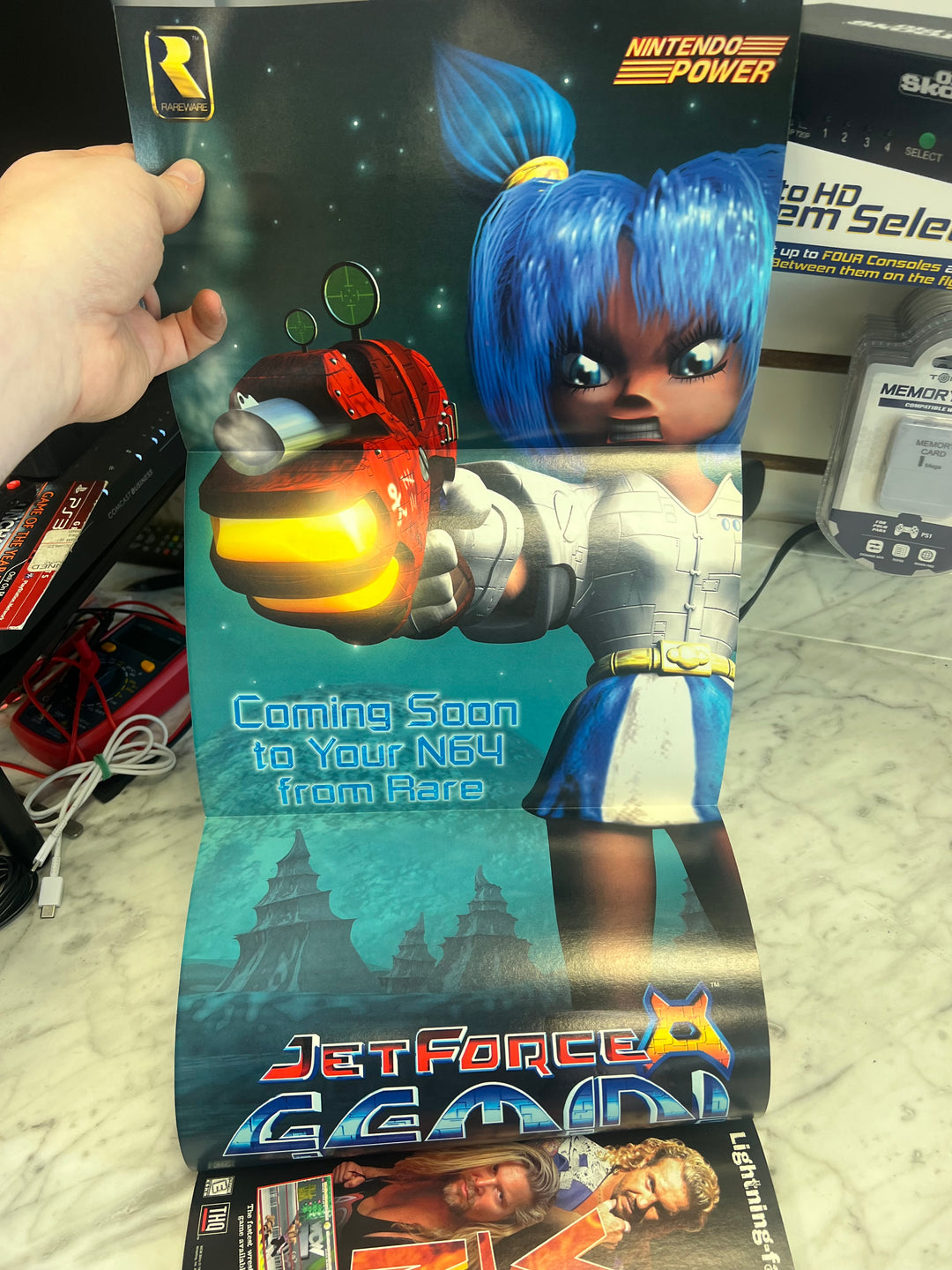 Used Nintendo Power Volume 119 with Poster NP52925