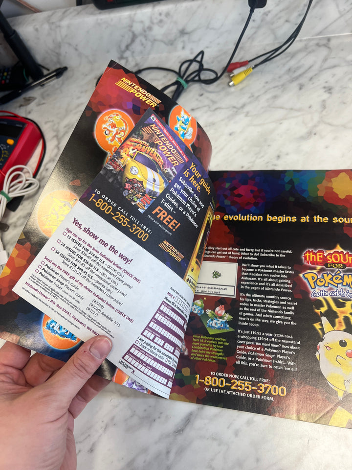 Used Nintendo Power Volume 122 with Poster NP52925