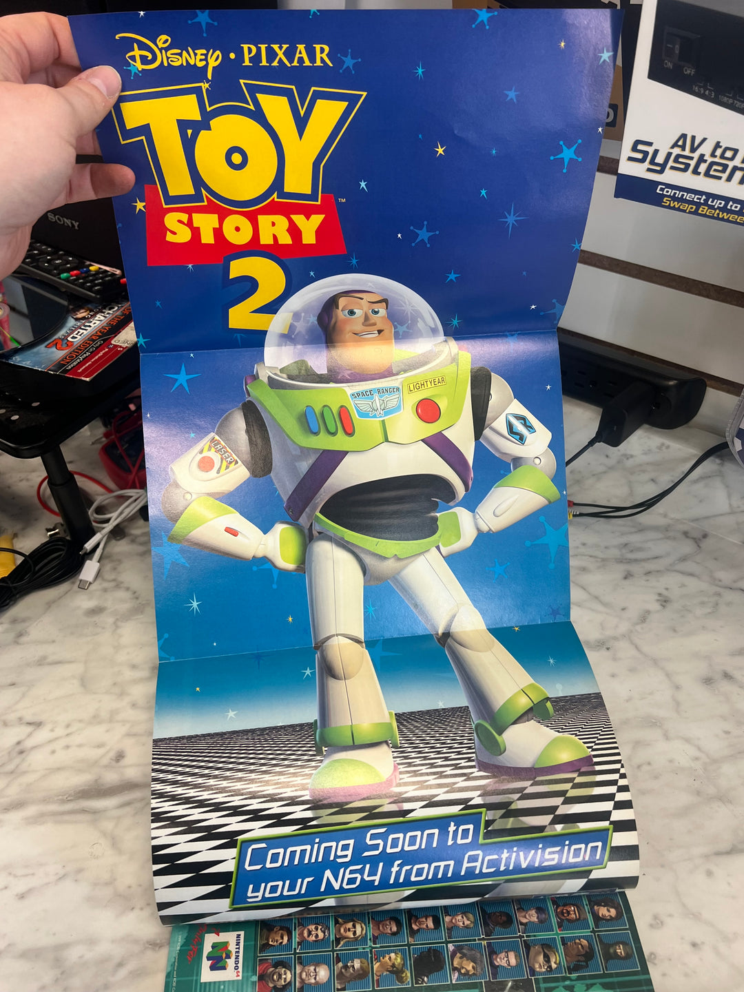 Used Nintendo Power Volume 127 with Poster NP52925