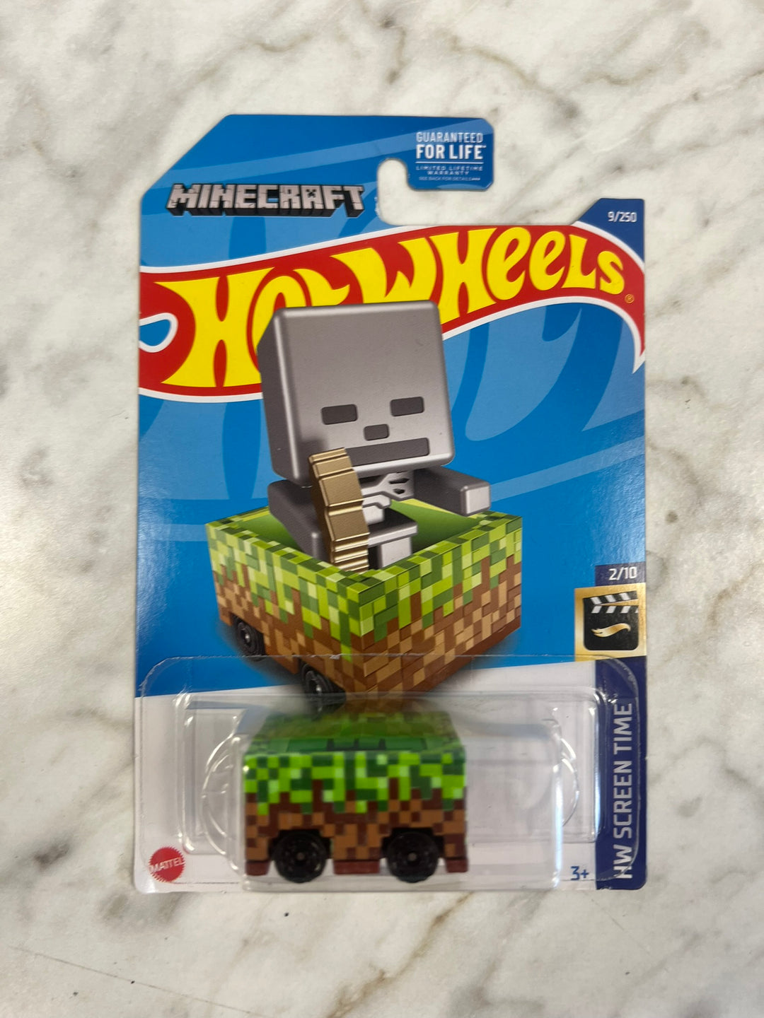 Hot Wheels Minecraft Minecart 2/10 NA52526