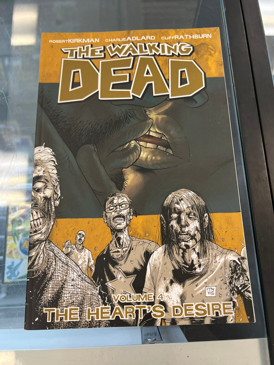 ImageComics The Walking Dead Volume 4 The Heart's Desire UA52626