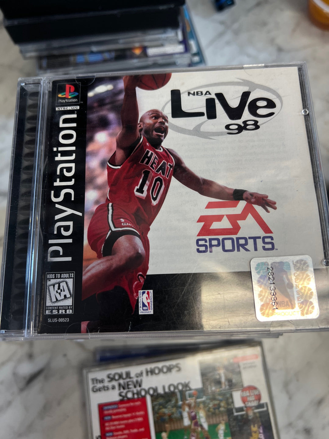 NBA Live 98 - PS1 D53025