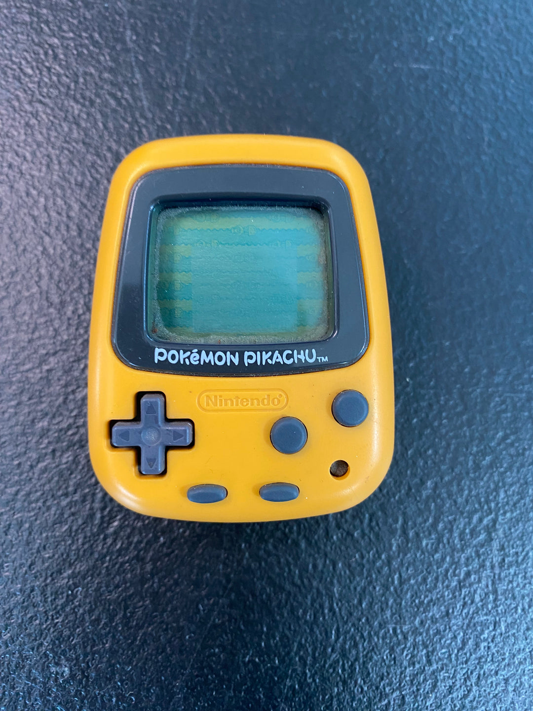 Nintendo Pokemon Pikachu Tamagotchi Virtual Pet Pedometer (1998)