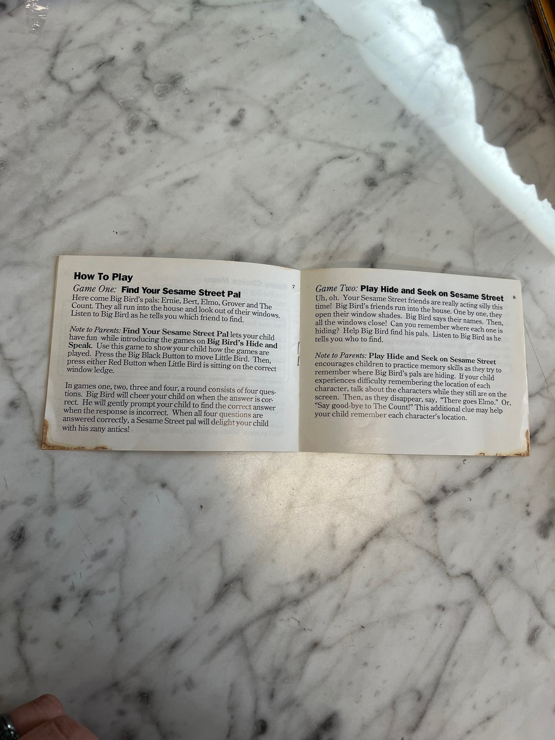 Sesame Street Big Bird's Hide & Speak NES Original Nintendo MANUAL ONLY MO82625