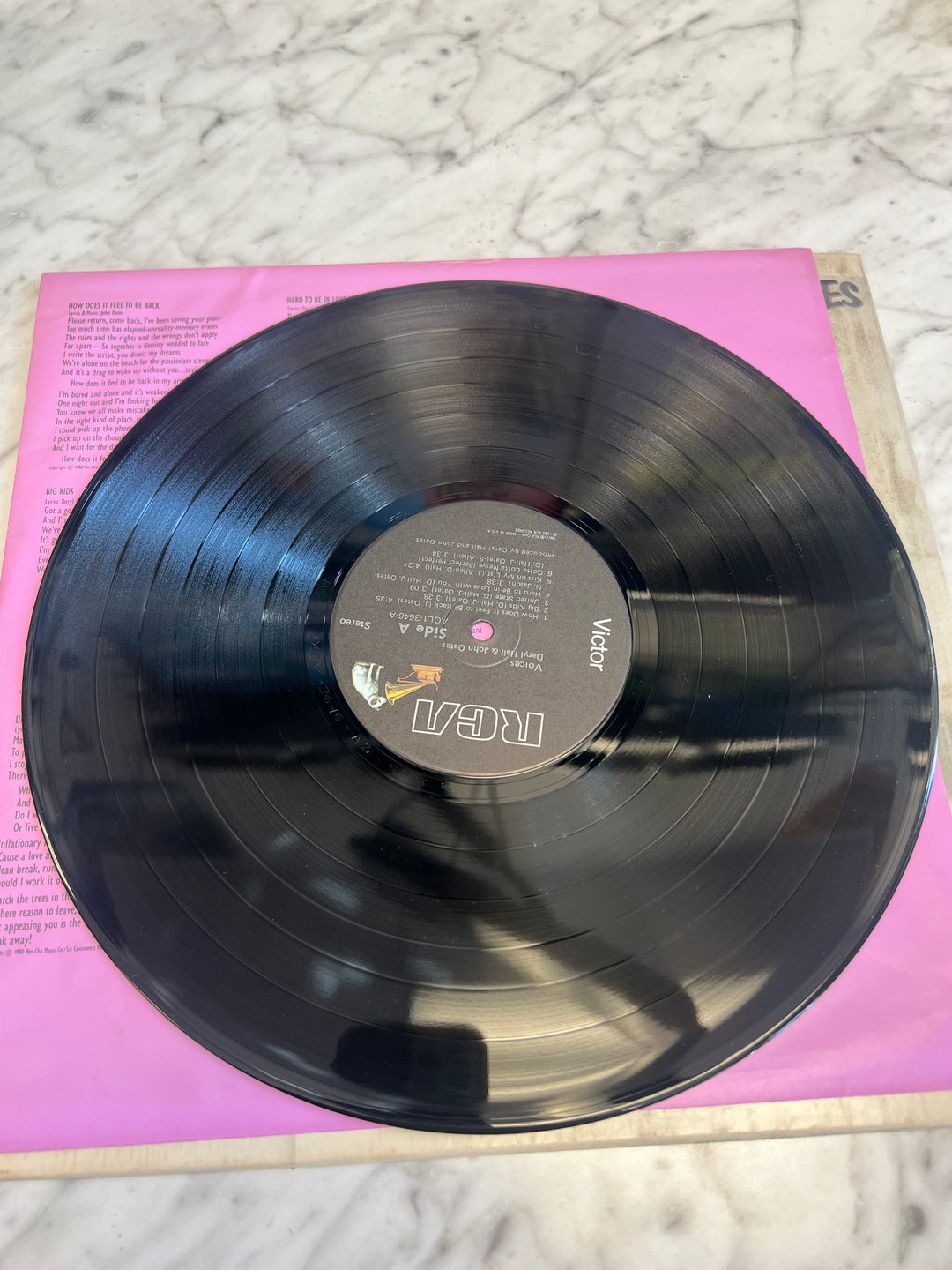 Daryl Hall and John Oates - Voices Vinyl Record AQL13646