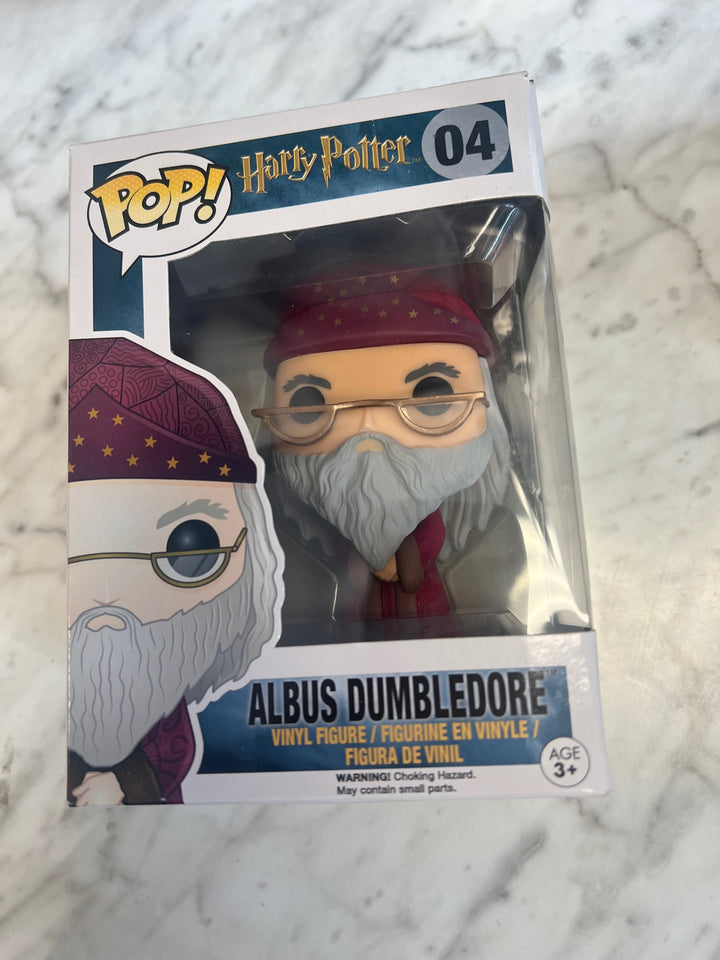 Funko POP Movies: Harry Potter Albus Dumbledore Vinyl Figure #04 Damaged box FN81324