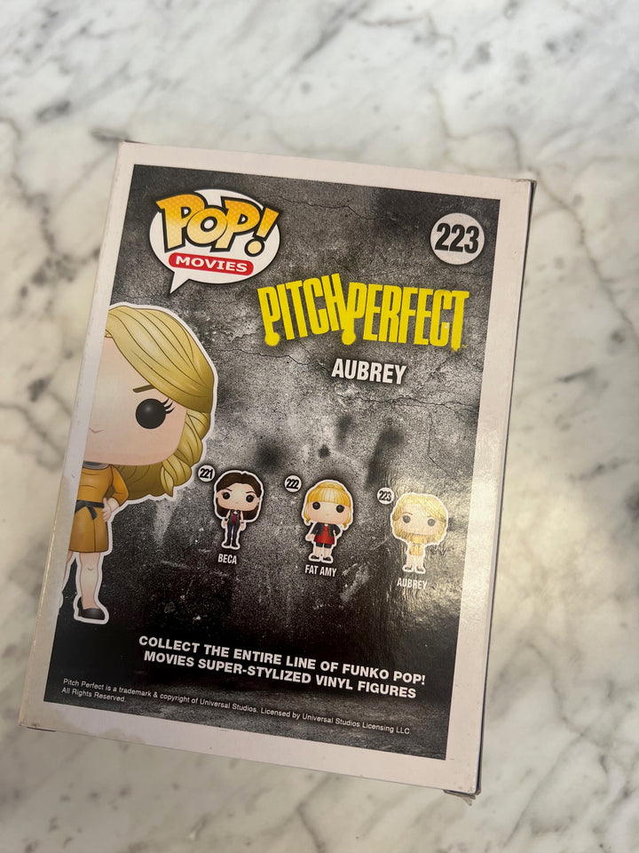 Funko Pop: Aubrey Pitch Perfect Movie, Vinyl Figure Collector #223 Damaged box FN81324