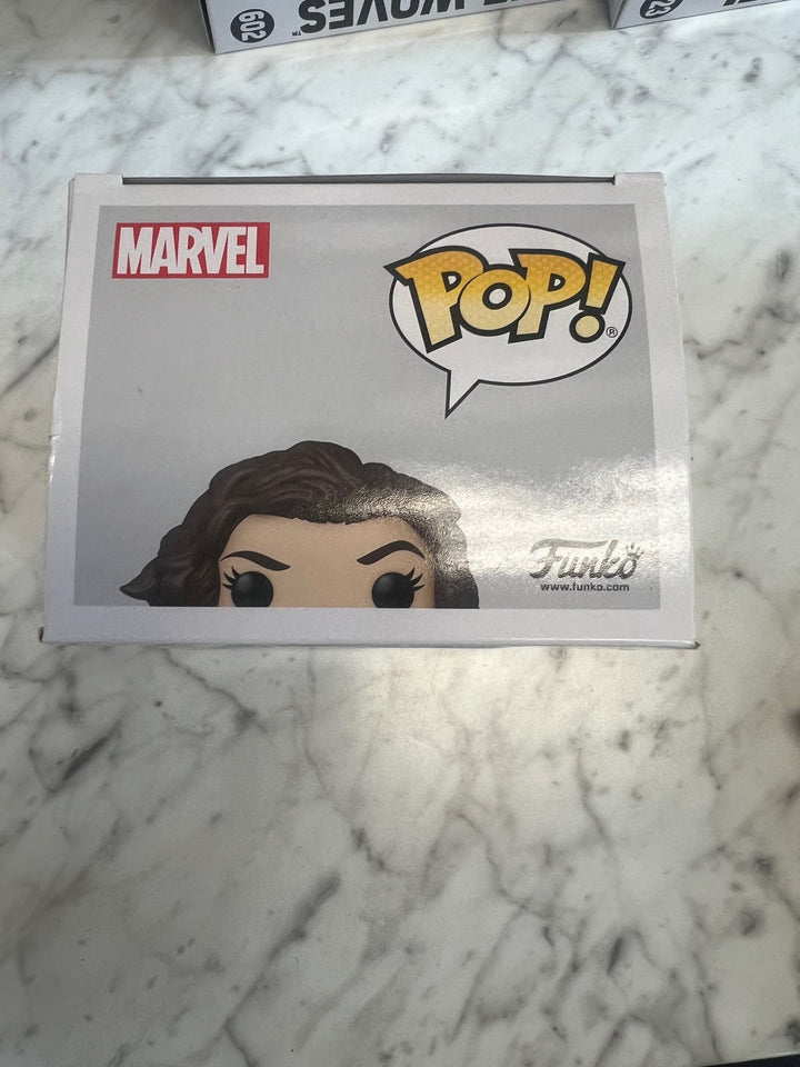 Funko Pop! Vinyl: Marvel - Agatha Harkness #826 Damaged Box FN81324