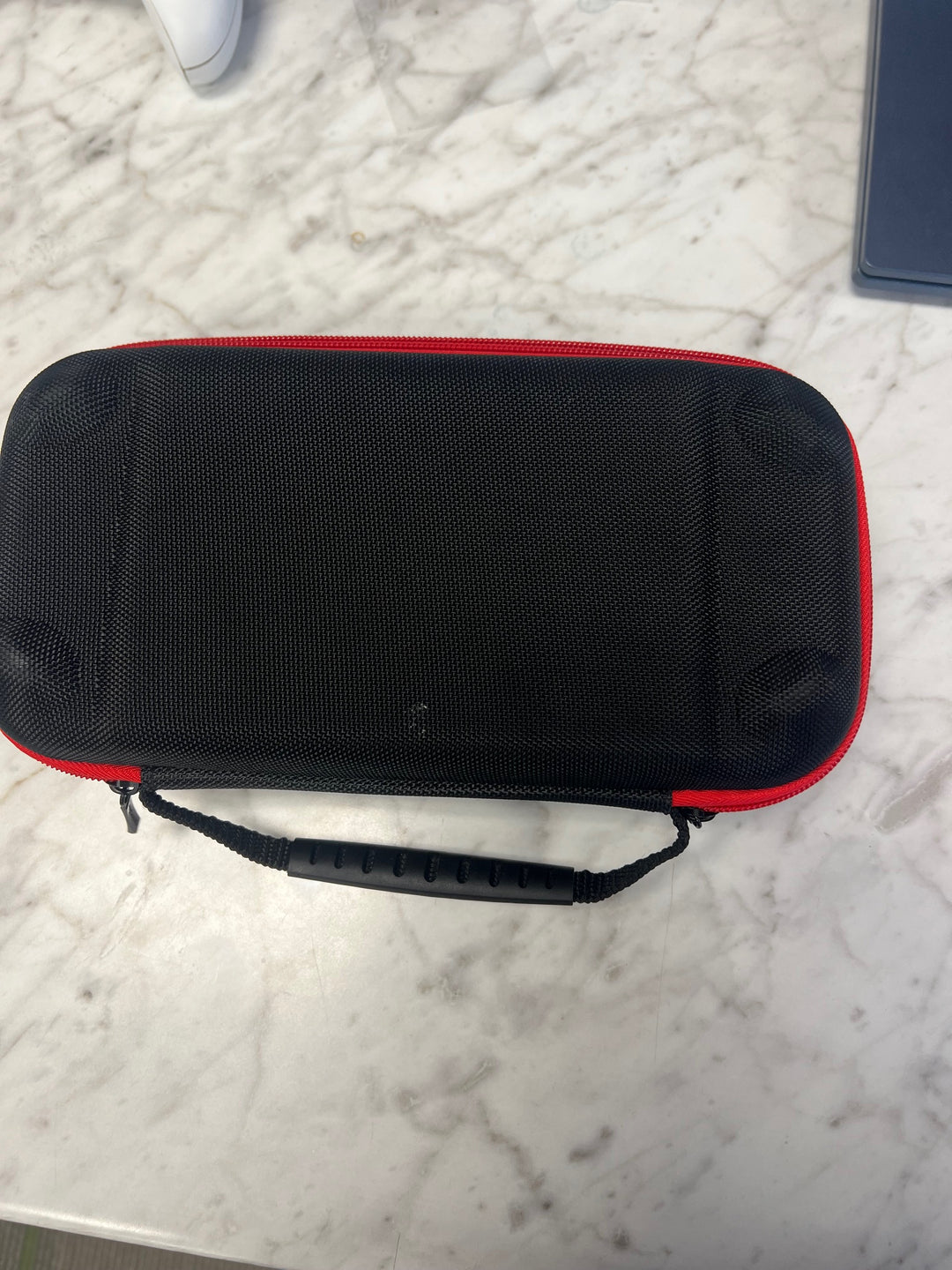 Nintendo Switch Black w/ Red Zipper Soft Carry Case Black CC31925