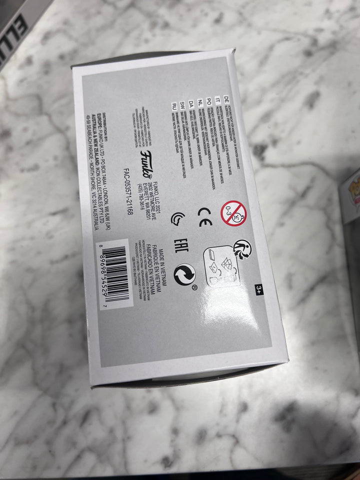 Funko Pop! Grogu with Butterfly #468 Star Wars Squished Corner FP121025