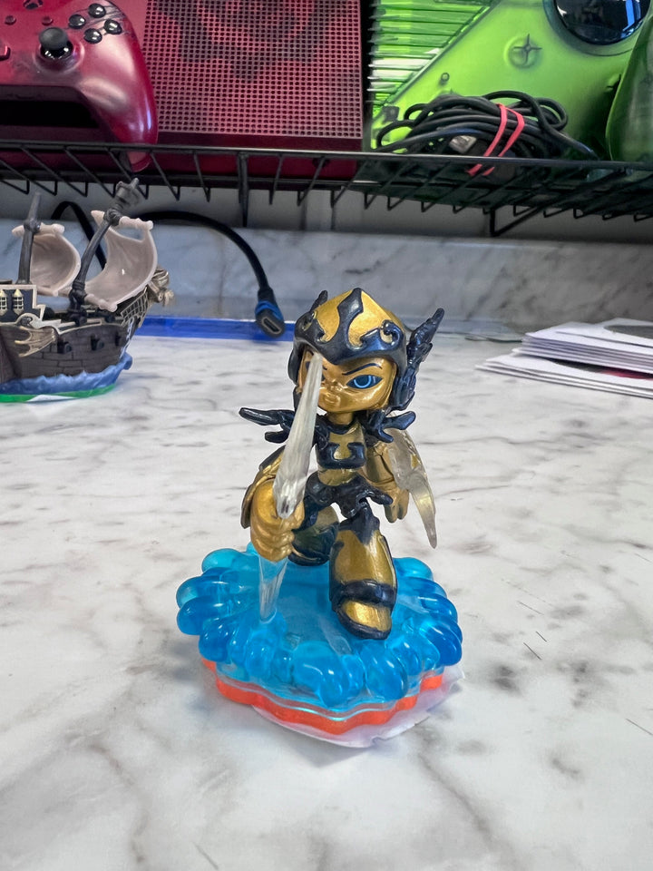 Skylanders Legendary Chill Figure   SL82825