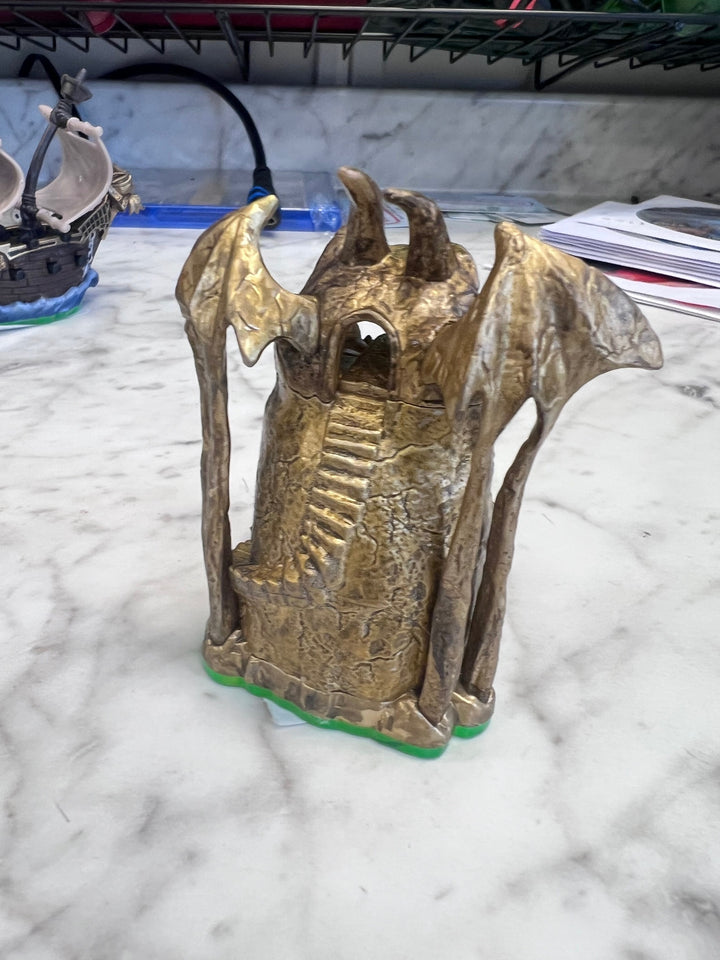 Skylanders Dragons Peak Figure   SL82825