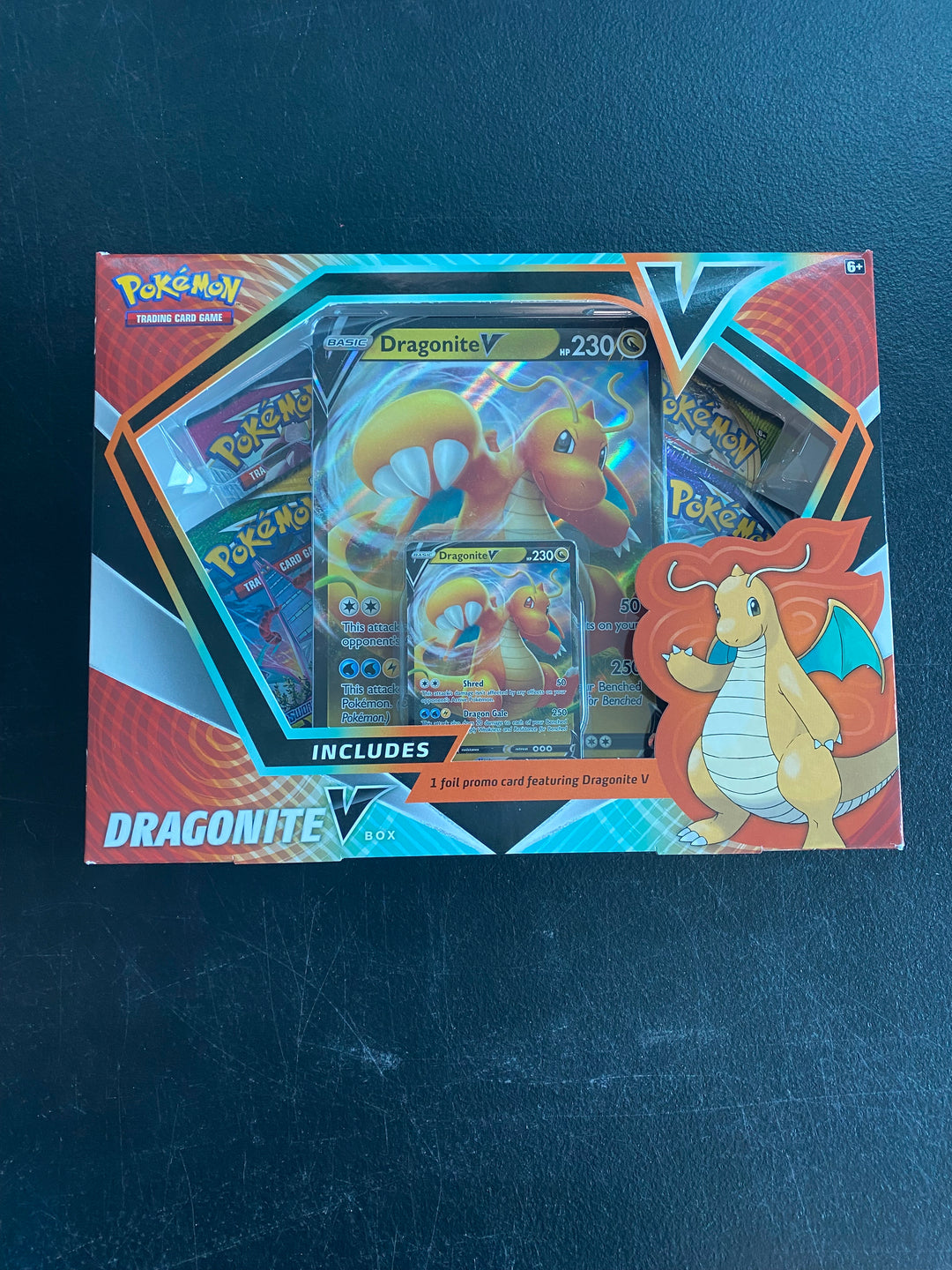 Pokemon TCG Dragonite V Box - SWSH08: Fusion Strike