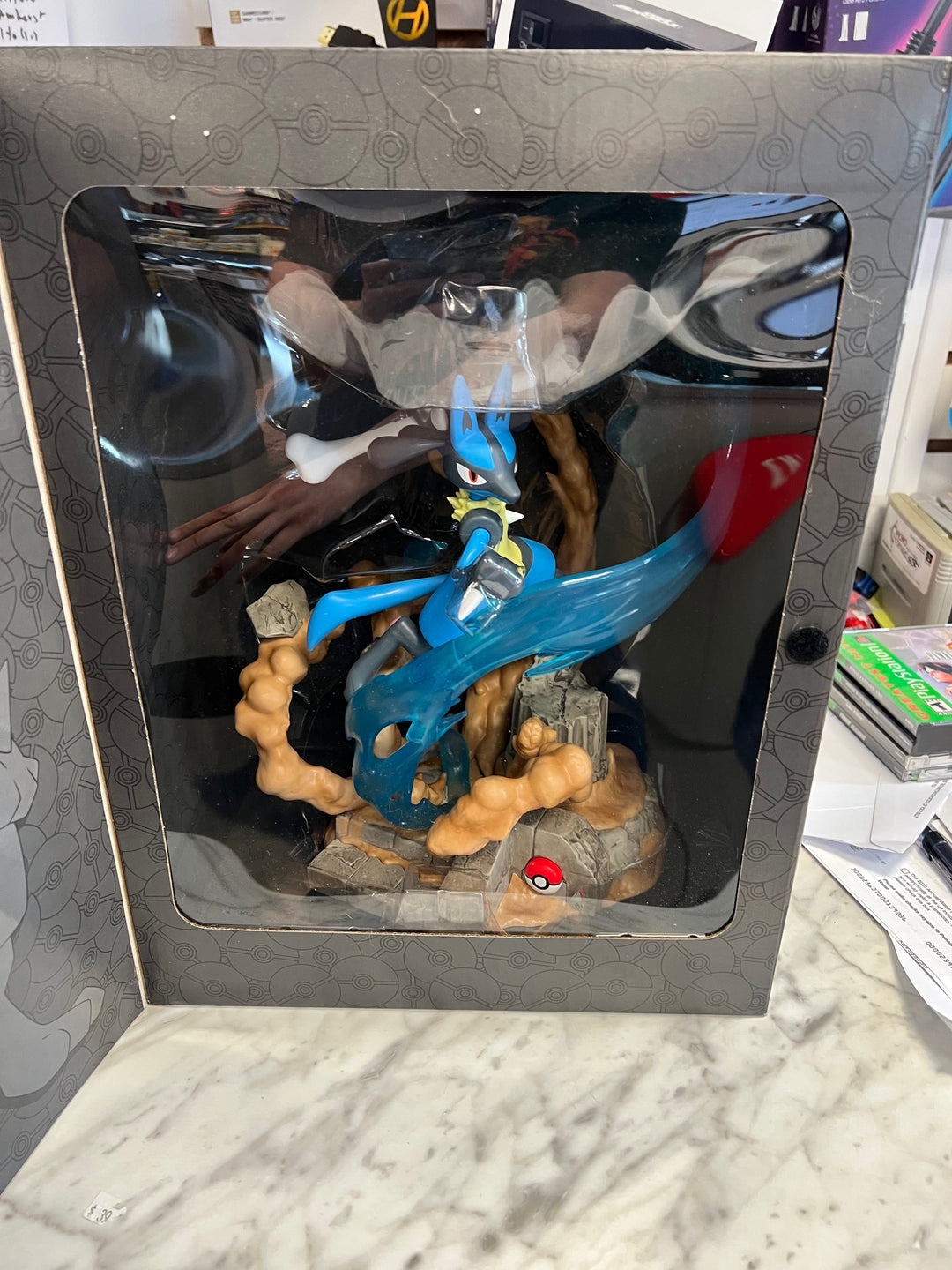 Pokemon Select 13” Deluxe Collector Statue Lucario Light Fx NEW T61025