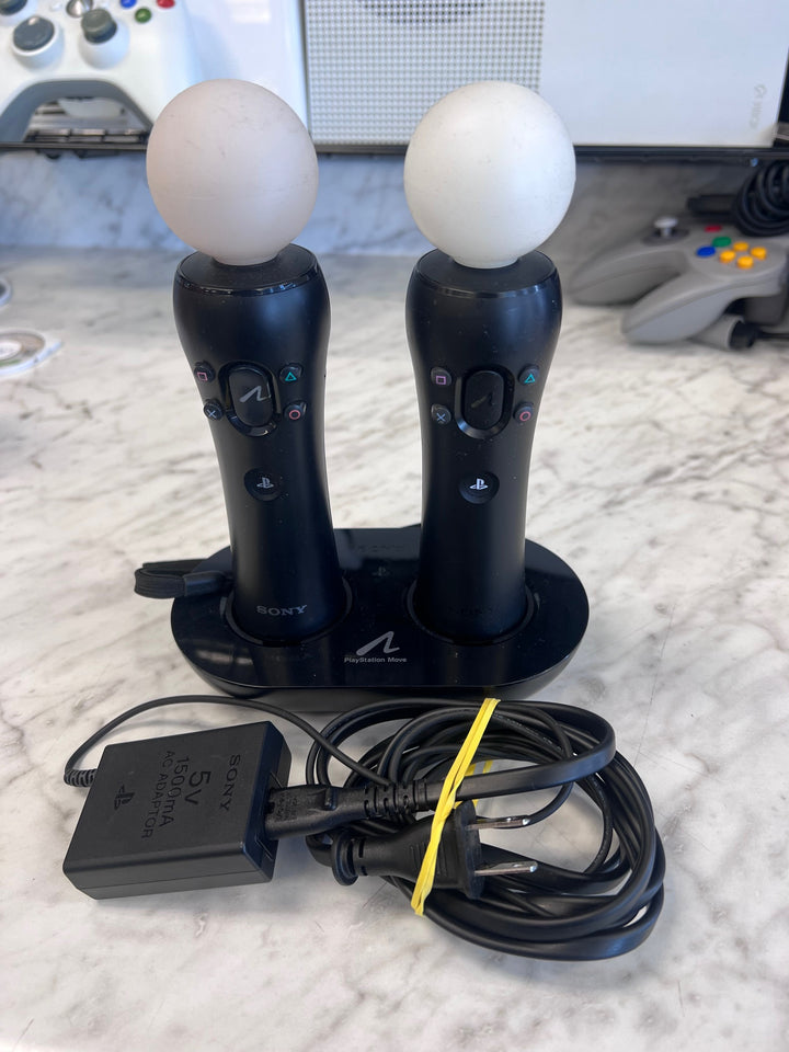 Playstation Move Charge Station w/ 2 Controllers and charge cable CECH-ZCC1U  UA9225