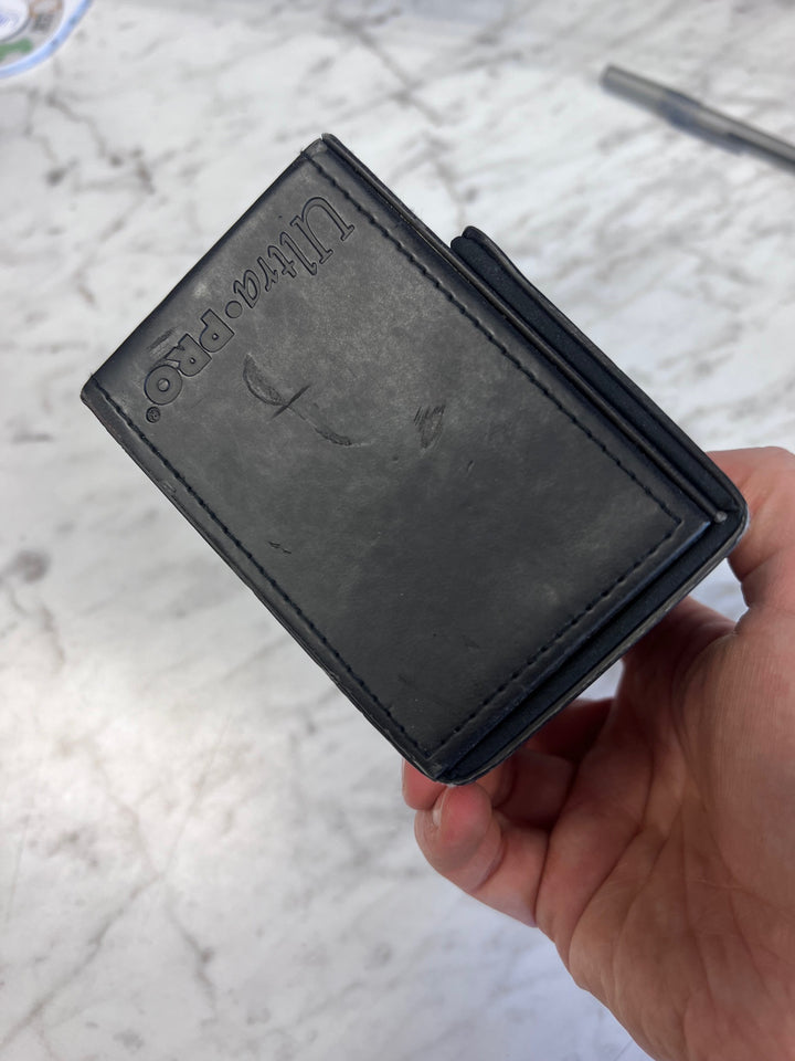 Ultra Pro Swamp Leatherette Deck Box Magic the Gathering Swamp Black Mana Logo UA9225