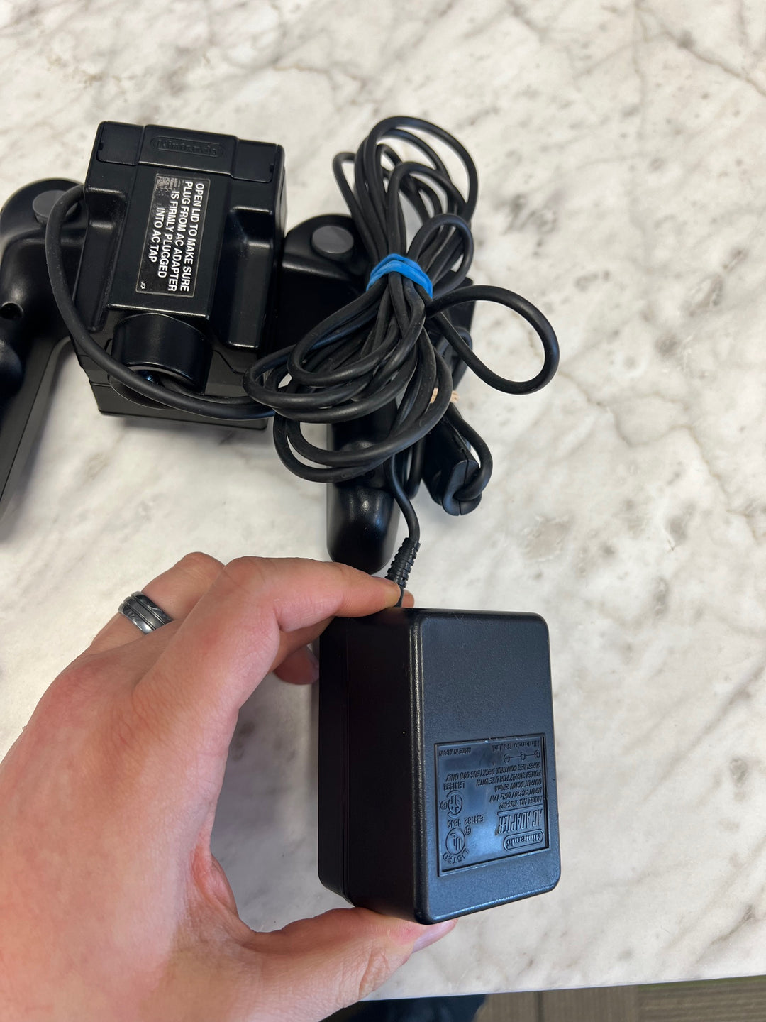 Virtual Boy Controller VUE-005 AC Tap VUE-011 (USA) and AC Adapter SNS-002 A61125
