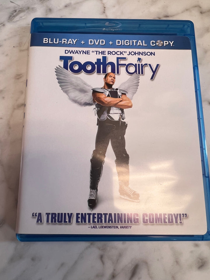 Tooth Fairy (Blu-ray, DVD, 2010, 3-Disc Set, Dwayne "The Rock" Johnson) BU61125