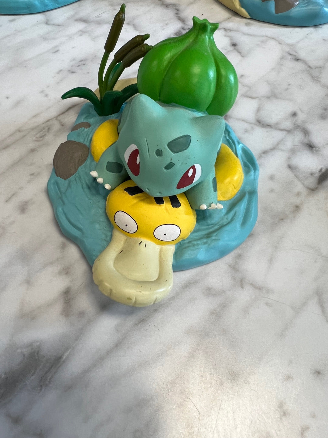 Pokemon Center Exclusive Relaxing River Bulbasaur Figurine / Figure UT61025