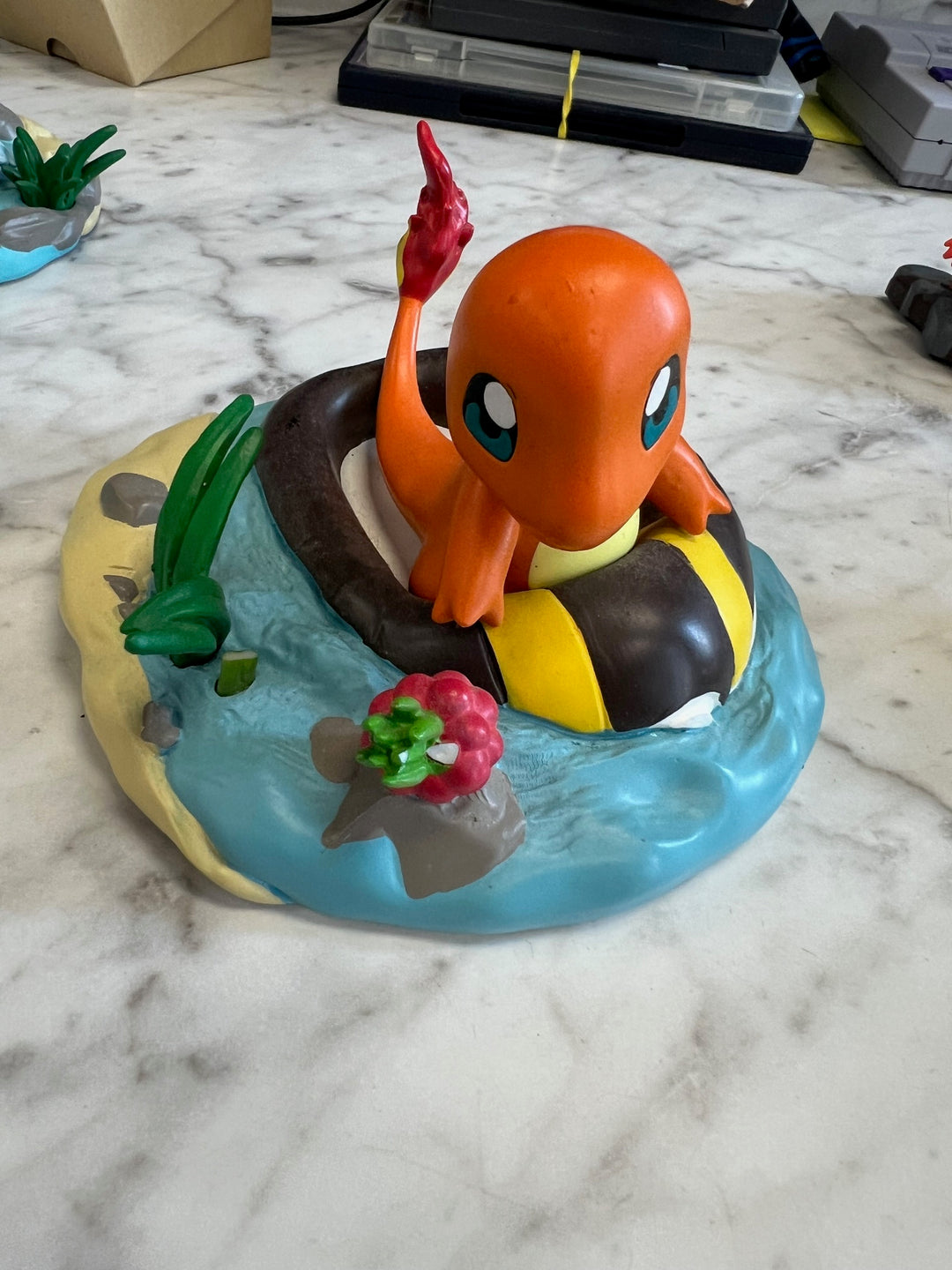 Pokemon Center Exclusive Relaxing River Charmander Figurine Small damage UT61025