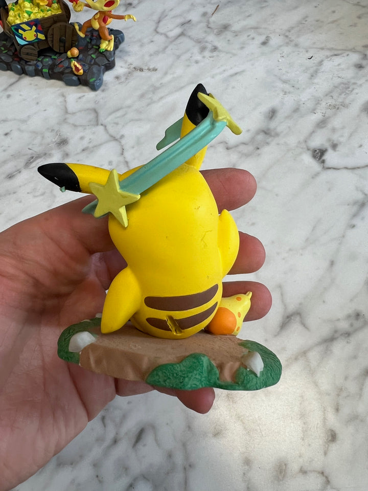 Pikachu Moods: Confused Figure Pokemon Center Original Limited DAMAGED UT61025