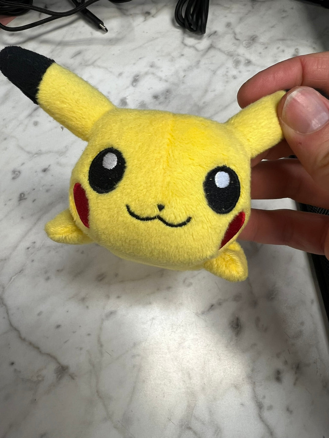 Pokemon Center 2016 Awake Kuttari Beanie Pikachu Plush (No tags!) UA62226