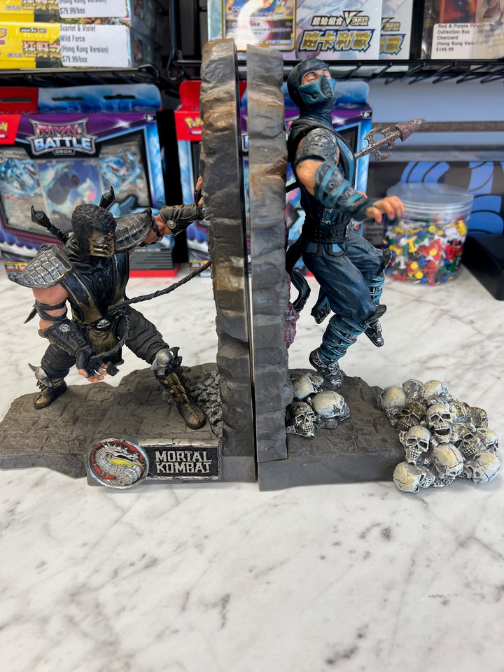 Mortal Kombat 9 Kollectors Edition Statue Bookends SCORPION SUBZERO O61125