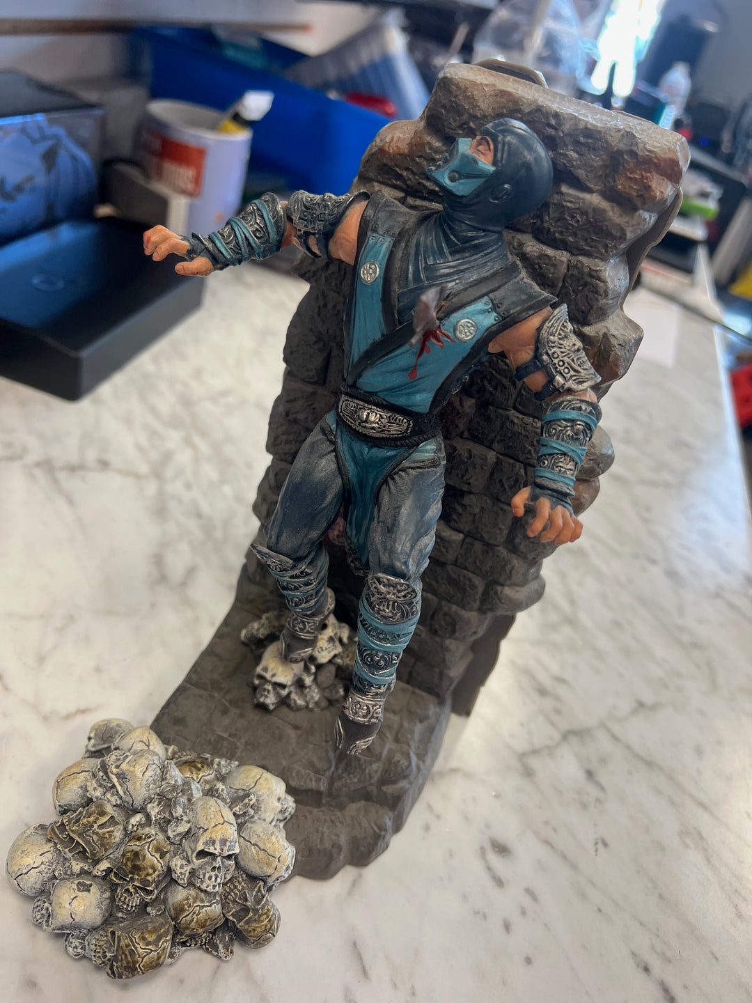 Mortal Kombat 9 Kollectors Edition Statue Bookends SCORPION SUBZERO O61125