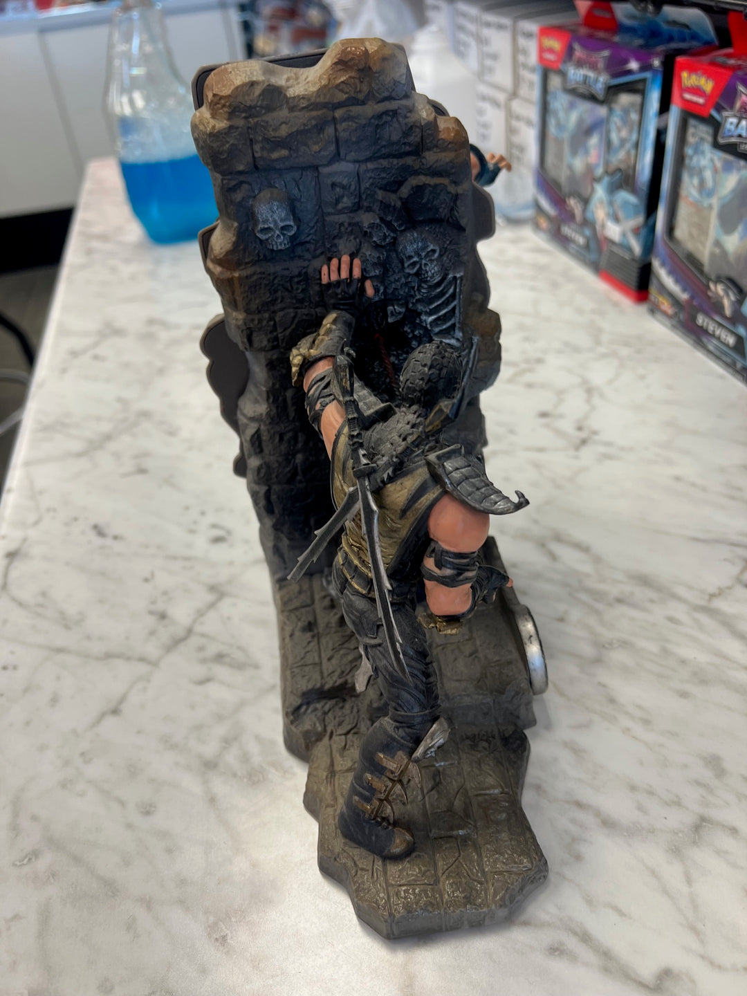 Mortal Kombat 9 Kollectors Edition Statue Bookends SCORPION SUBZERO O61125