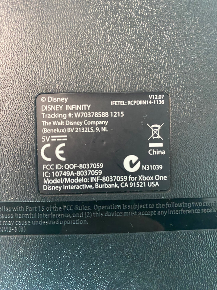 Disney Infinity Portal Base for Xbox One (Model #8037059)   MD12925