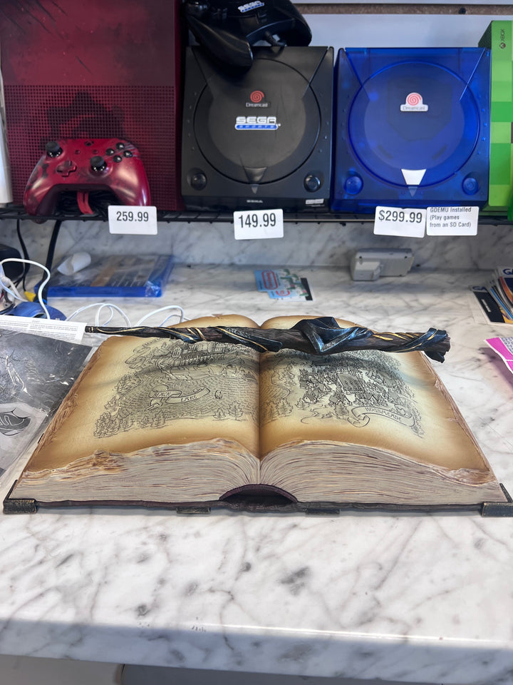 (Harry Potter) Hogwarts Legacy Deluxe Edition Floating Wand And Book ONLY Tested UA9425