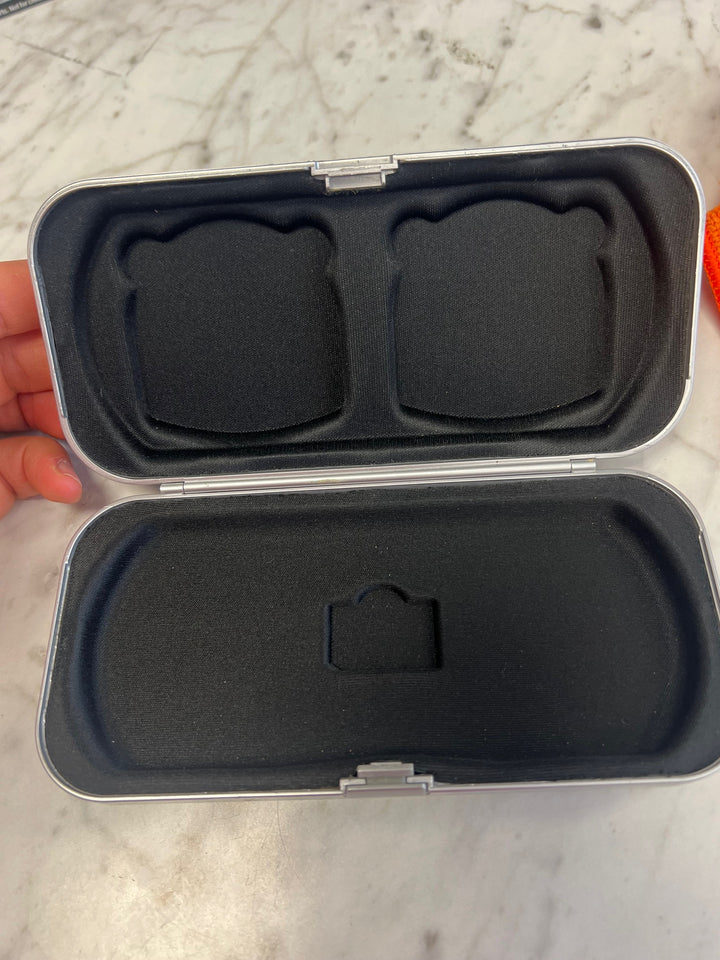 PSP Hard Shell Soft Inside Case Holds Console and 2 UMD Discs A61125