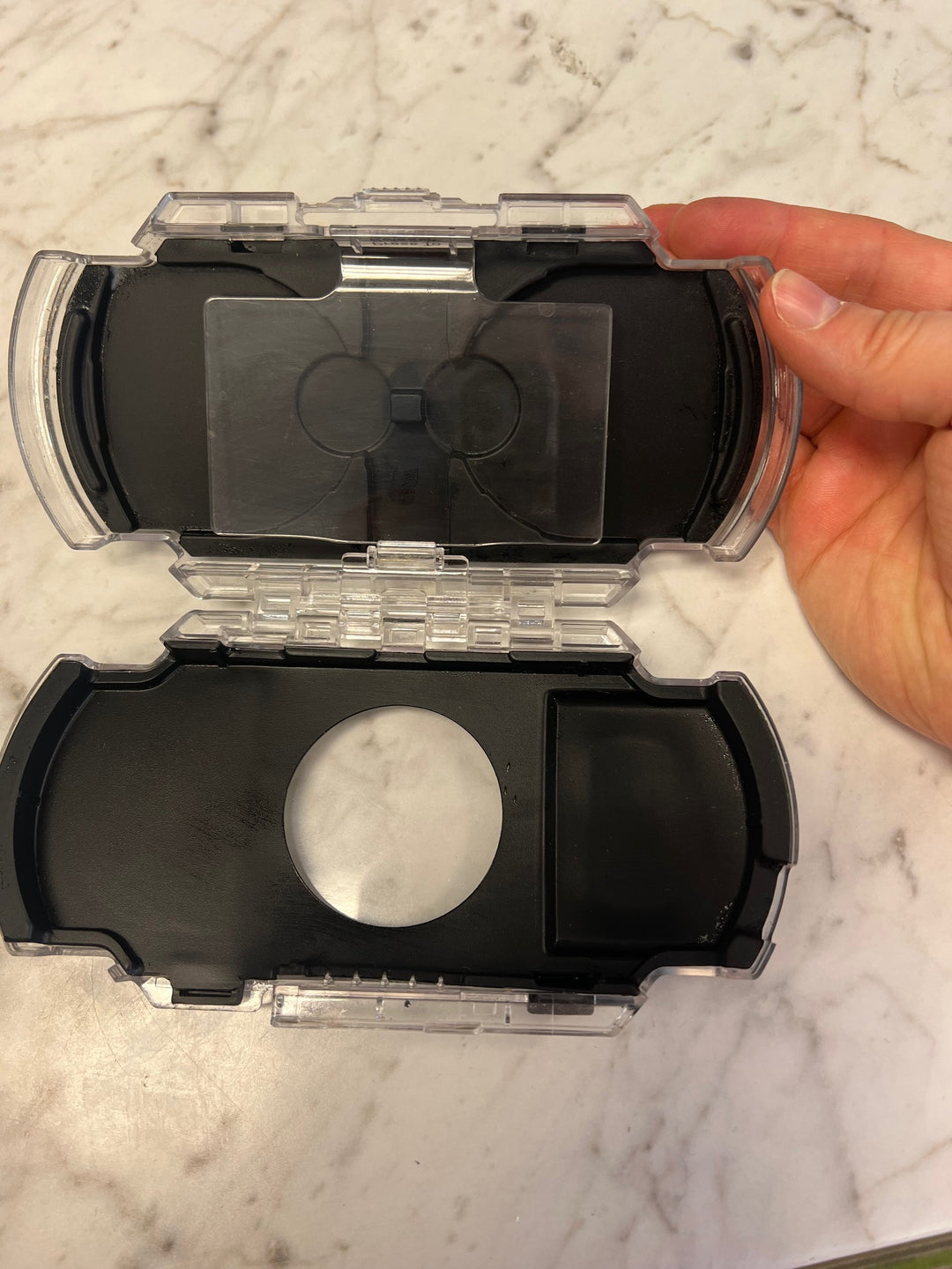 PSP Hard Shell Plastic Case Holds Console and 2 UMD Discs A61125