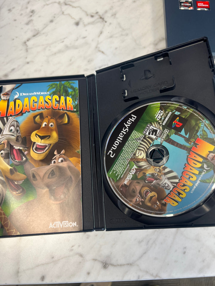 Madagascar for Playstation 2 PS2 in case Used. Tested and Working.     DO62924