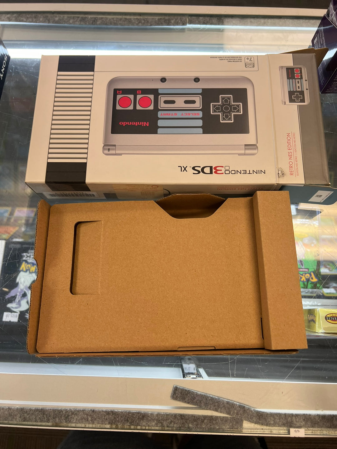 EMPTY BOX ONLY Nintendo 3DS XL Retro NES Edition  EB62626