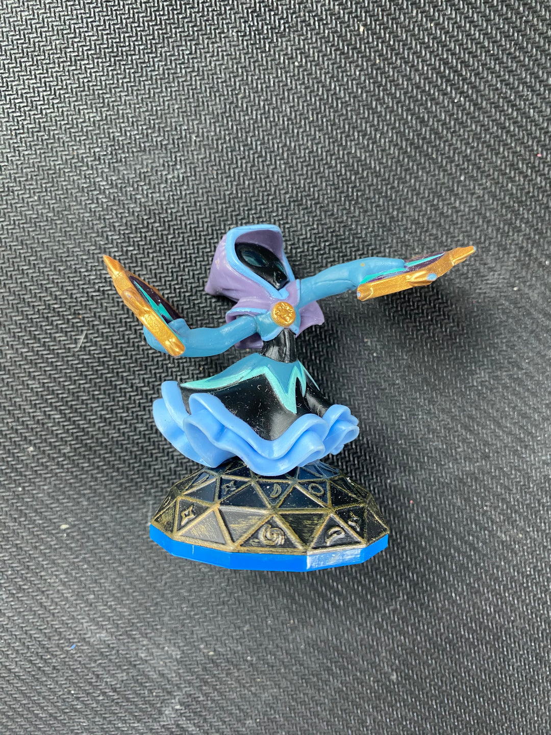 Skylanders Star Strike Lightcore Figure  SKY92225