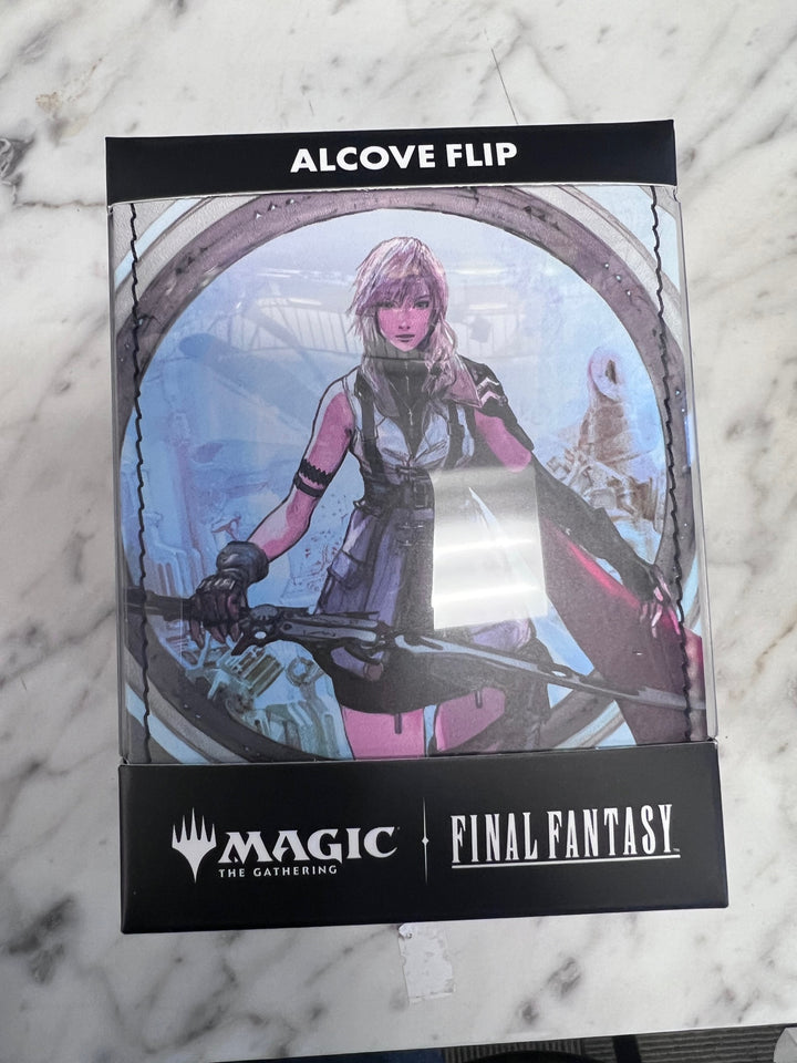 Ultra Pro Magic the Gathering x Final Fantasy Alcove Flip Box (Lightning)