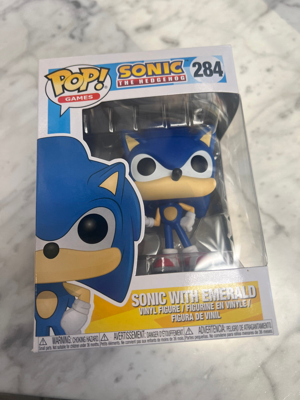 Funko Pop! Vinyl: Sonic The Hedgehog - Sonic with Emerald #284