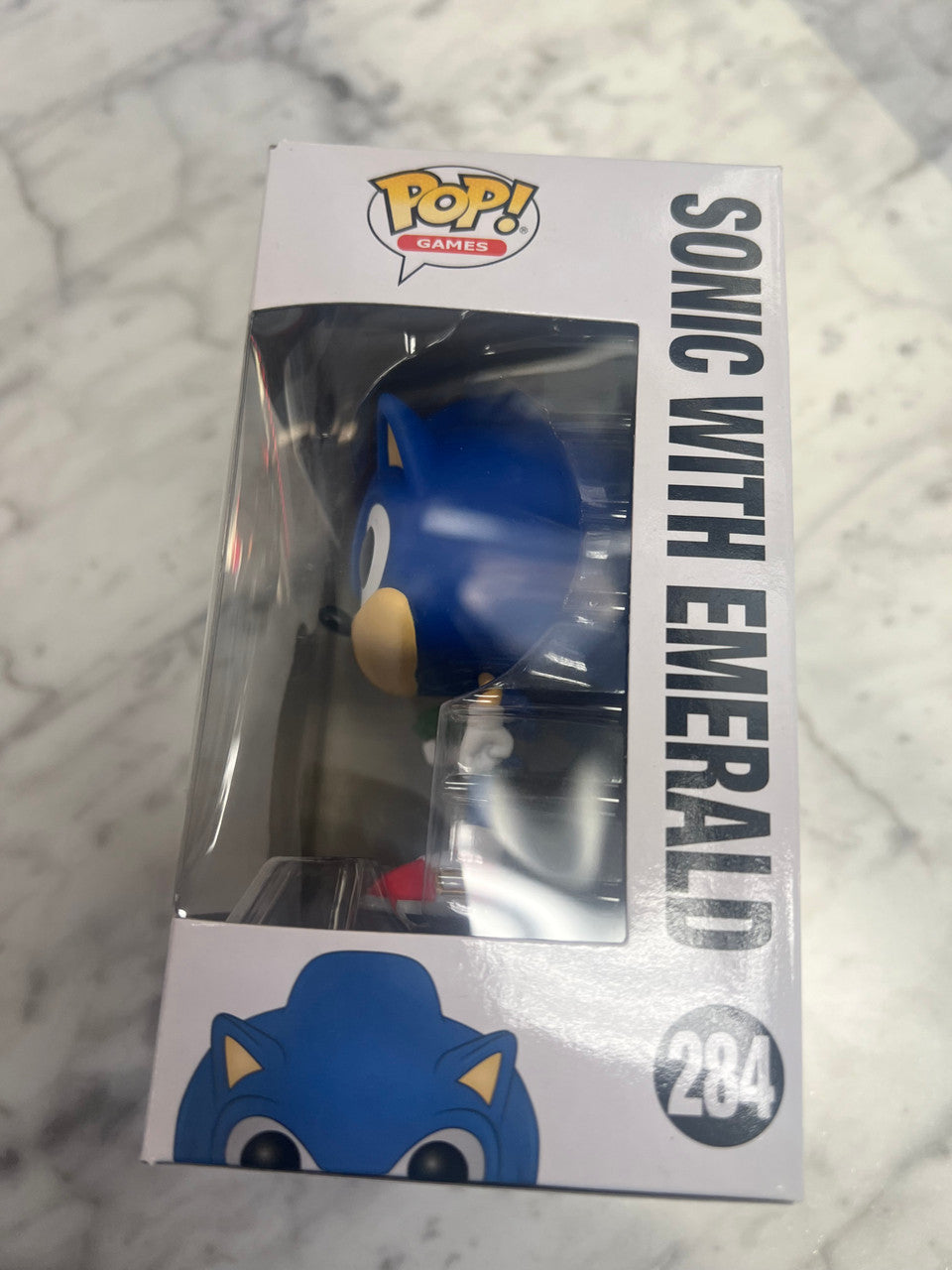 Funko Pop! Vinyl: Sonic The Hedgehog - Sonic with Emerald #284