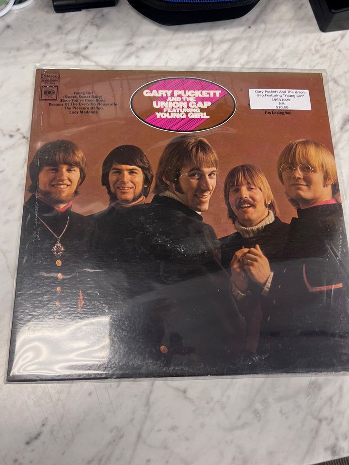 Gary Puckett and the Union Gap Featuring Young Girl (NM) Condition Vinyl Record BOS91125
