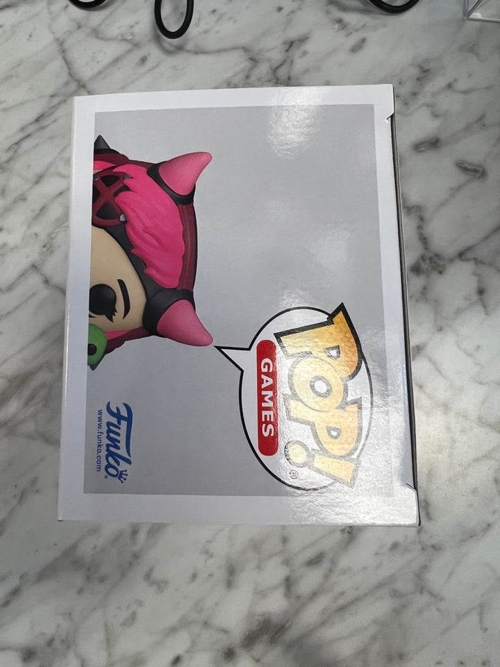 Funko Pop! Apex Legends - Wattson With Nessie #883 (Gamestop Exclusive)  FP9224