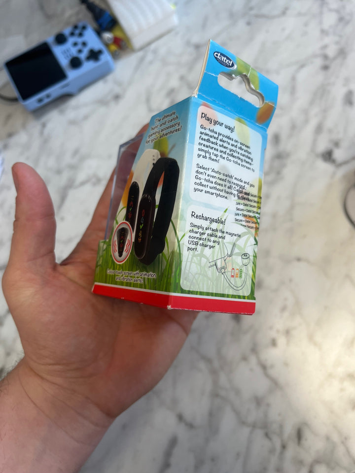 Datel Pokemon GO-TCHA Classic Wristband for Pokemon Go iPhone & Android Black NT62025