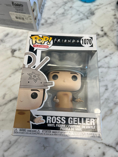 FRIENDS Ross Geller as Sputnik Potato Vinyl Figure, Friends Ross Funko Pop NEW